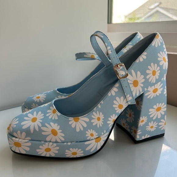 Nasty Gal Shoes - Nasty Gal Daisy Floral Blue Mary Jane Shoes